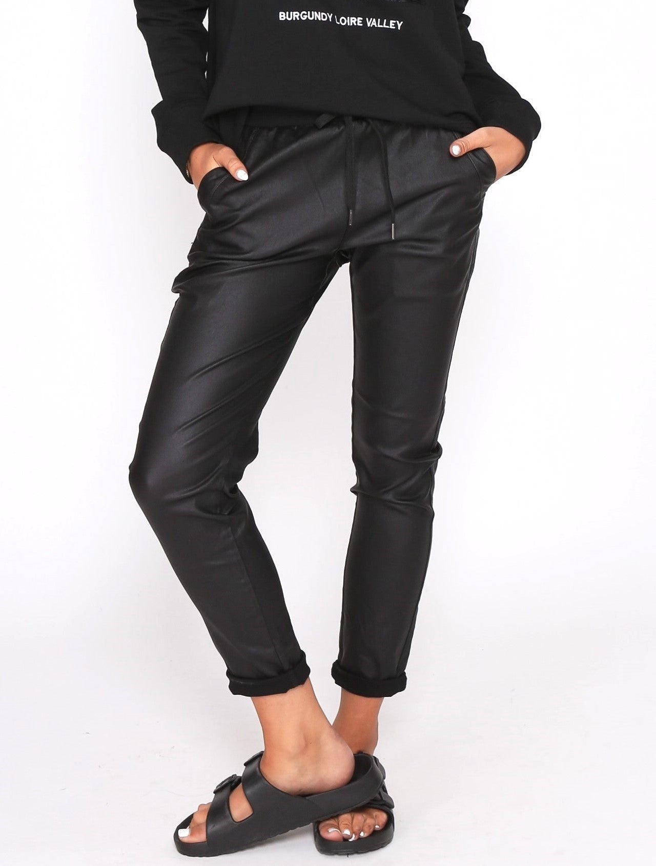 Mona Jogger (Black) – Ellie